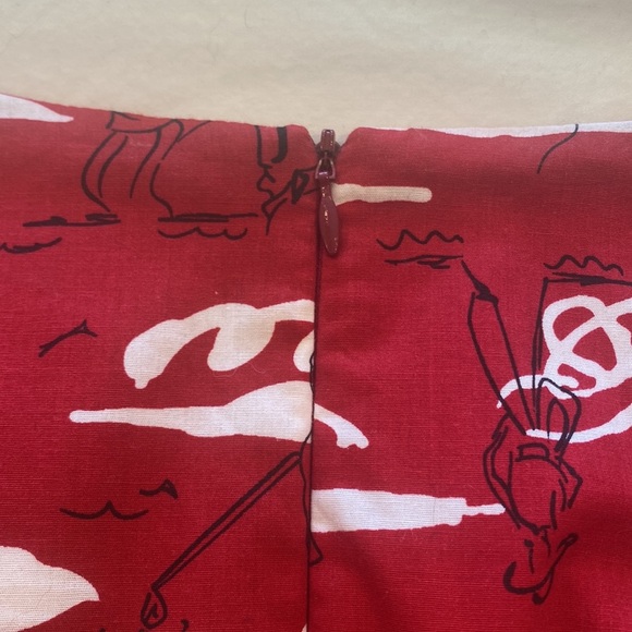 Dress Barn Printed A-Line Red Skirt Size 8 - Picture 4 of 4